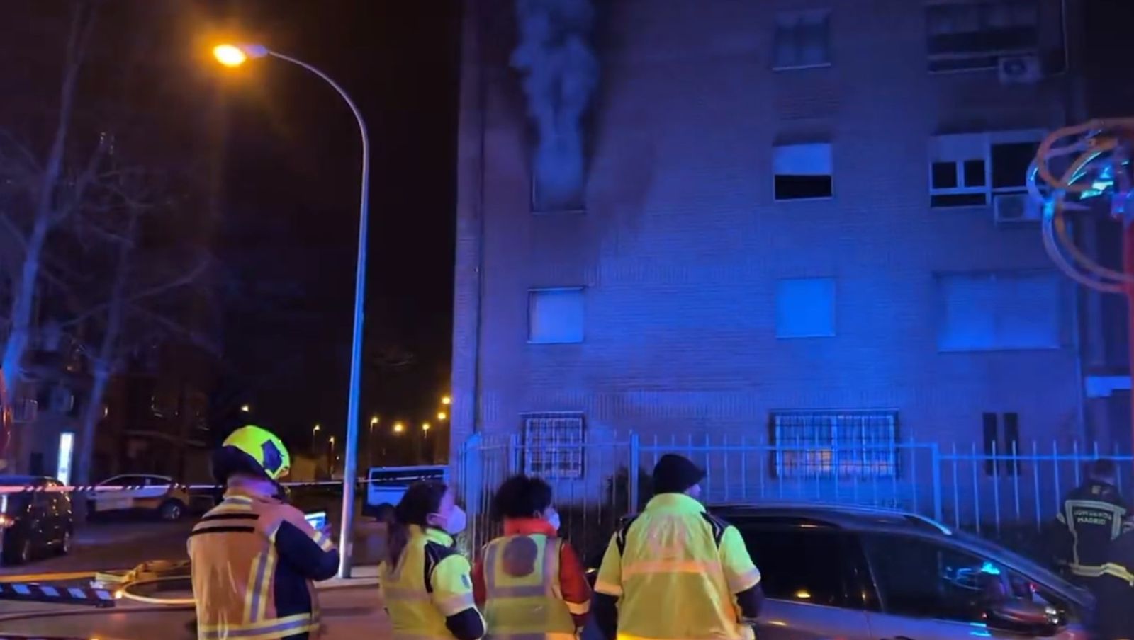 Mueren calcinadas dos personas en el incendio de su casa en Entrevías