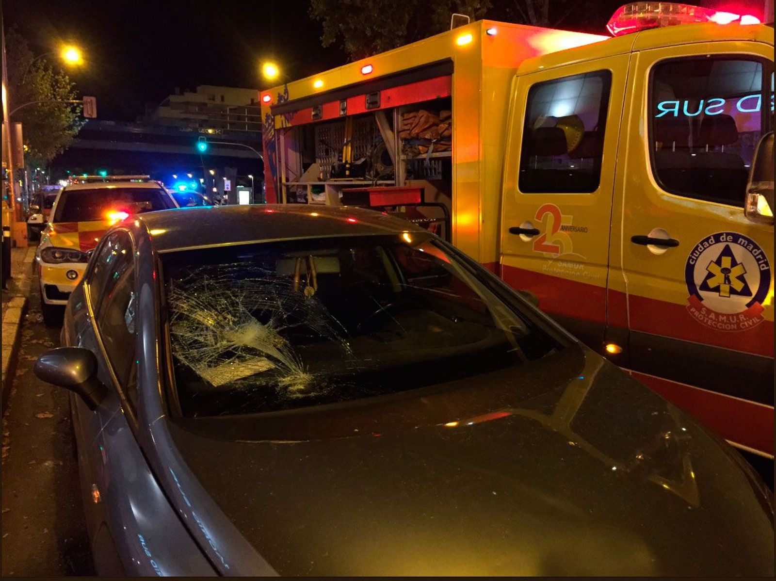Herido muy grave un chico de 19 años al ser atropellado en la Avenida Ciudad de Barcelona
