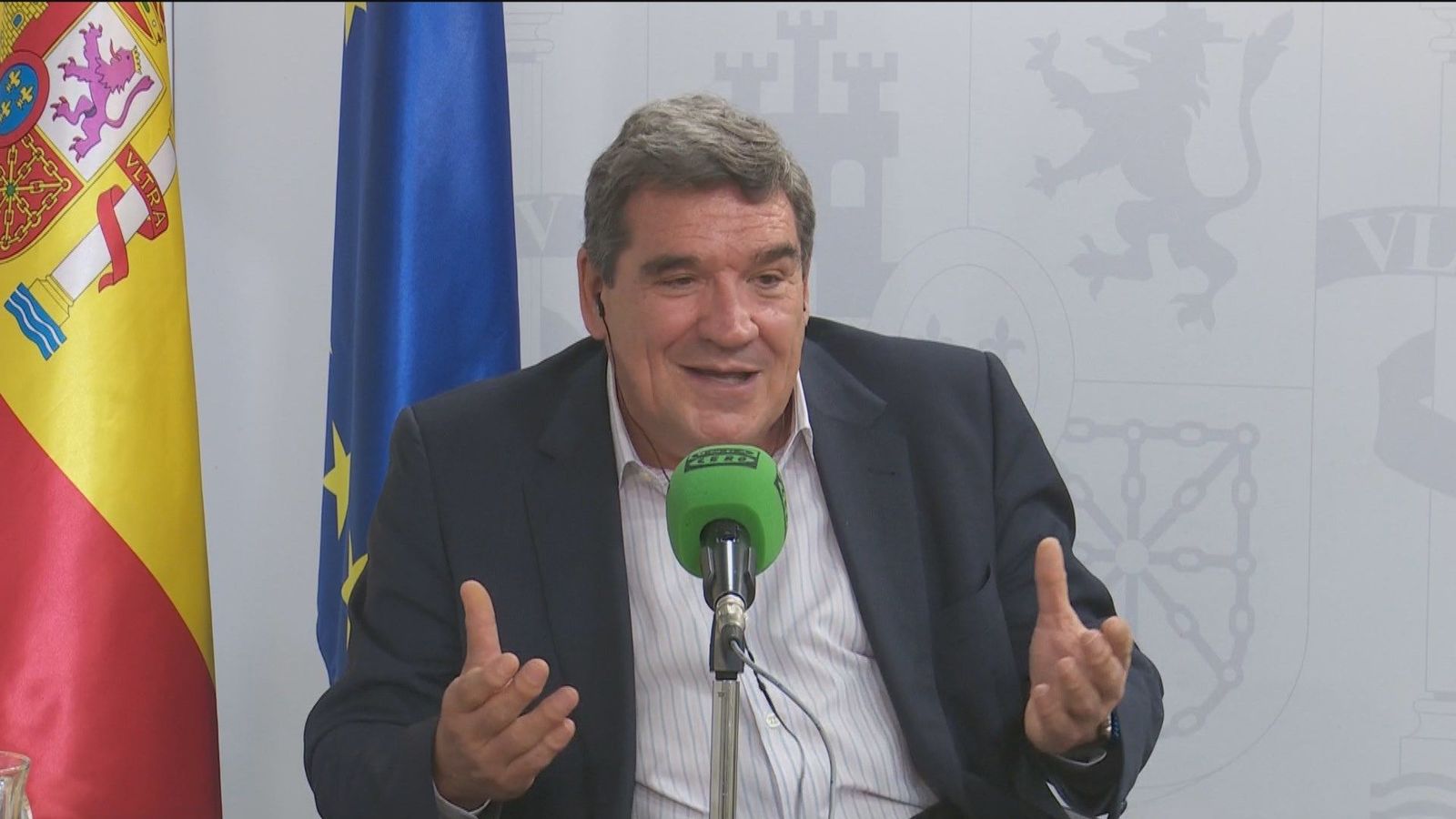 Escrivá aboga por una "recentralización fiscal" para frenar el "despropósito" de rebajas impositivas