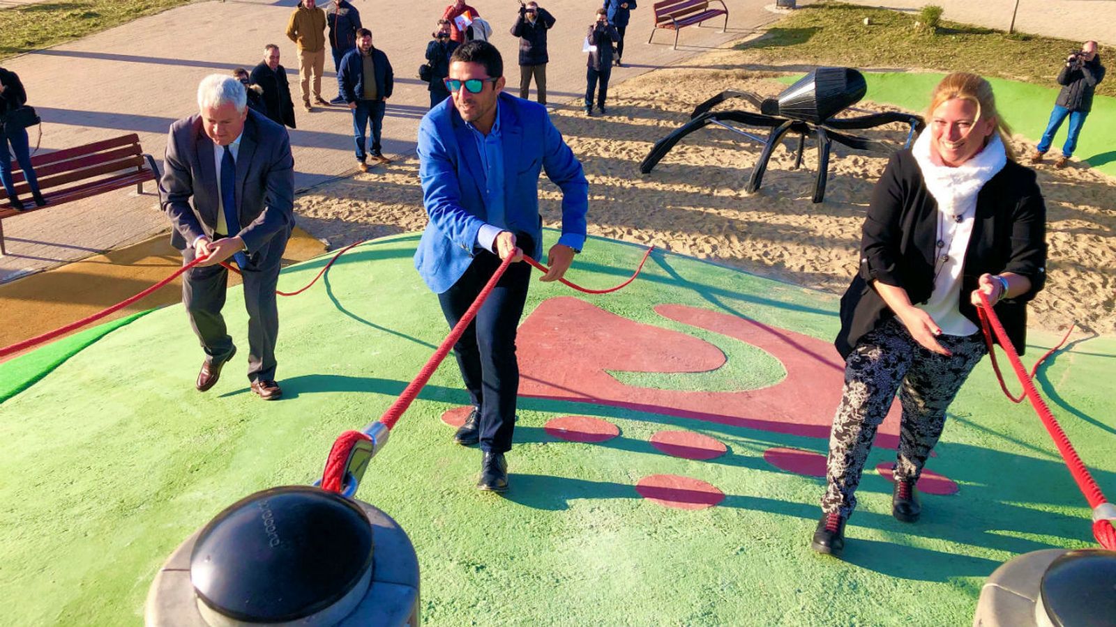 Finalizan las obras para aumentar la seguridad en las áreas infantiles de parques y colegios de Sanse