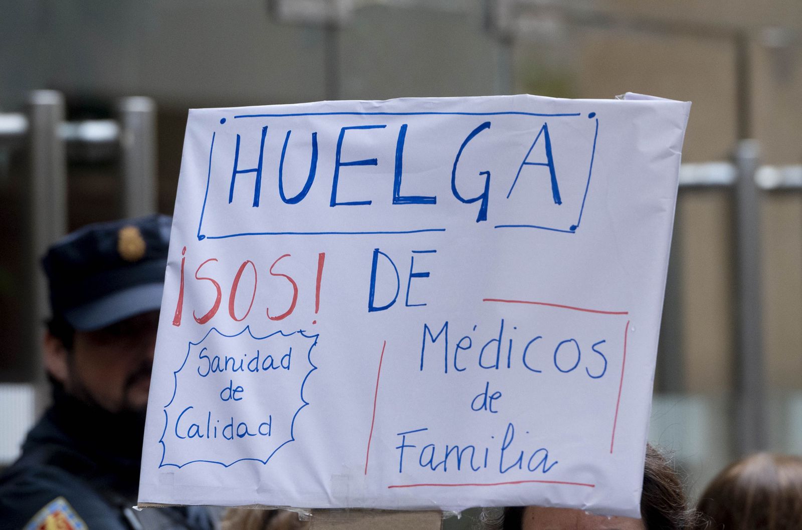 El PSOE dice que defenderá “en la calle” la sanidad pública mientras el PP ve una “intencionalidad obvia” en poner el foco únicamente en sus comunidades
