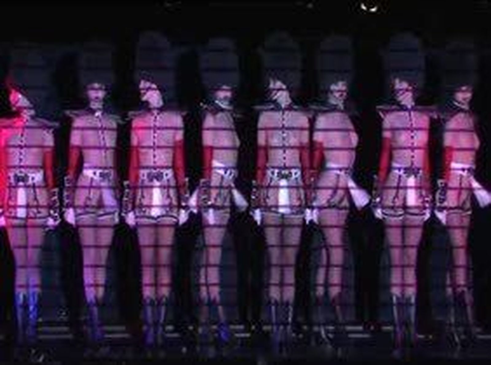 El cabaret Le Crazy Horse de París desembarca en Madrid
