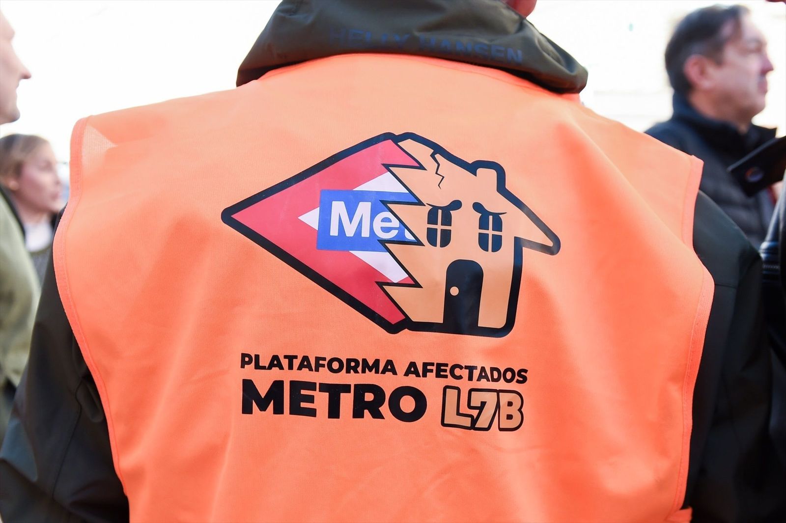 La Comunidad se reúne con los vecinos de San Fernando afectados por las obras de la 7b de Metro