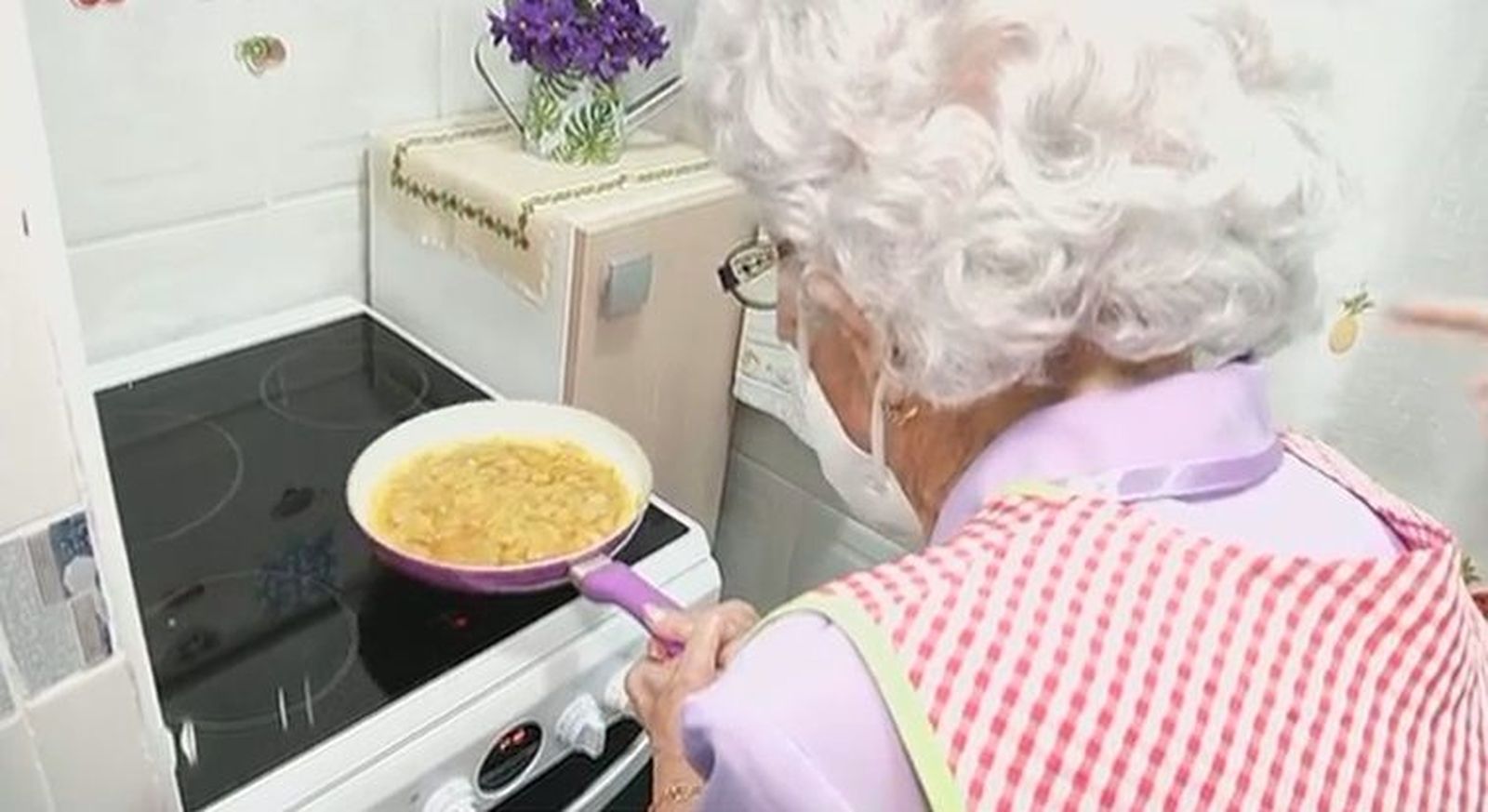 Regina, la madrileña que supera el coronavirus a sus 106 años