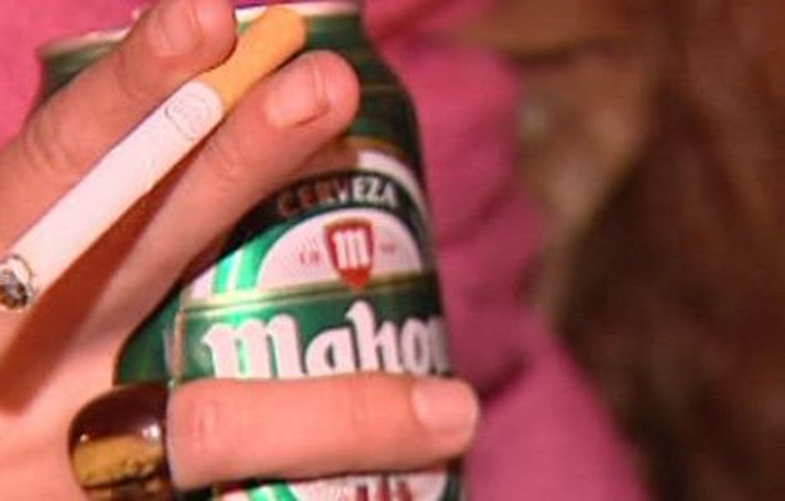 Baja el consumo de alcohol y drogas