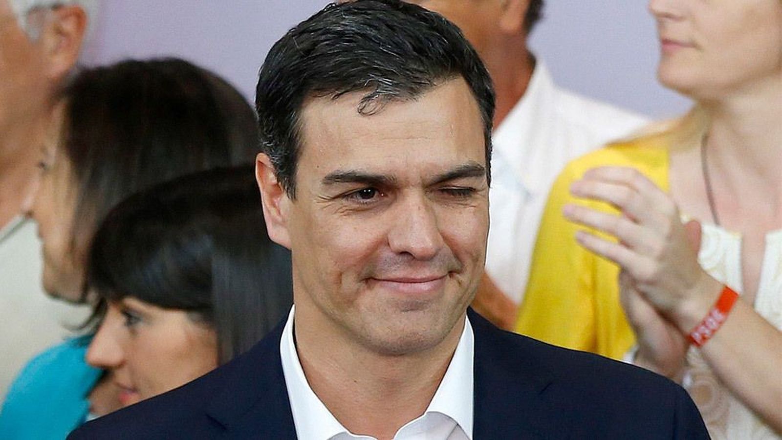 Pedro Sánchez dice "no estar satisfecho" y culpa a Iglesias del crecimiento del PP