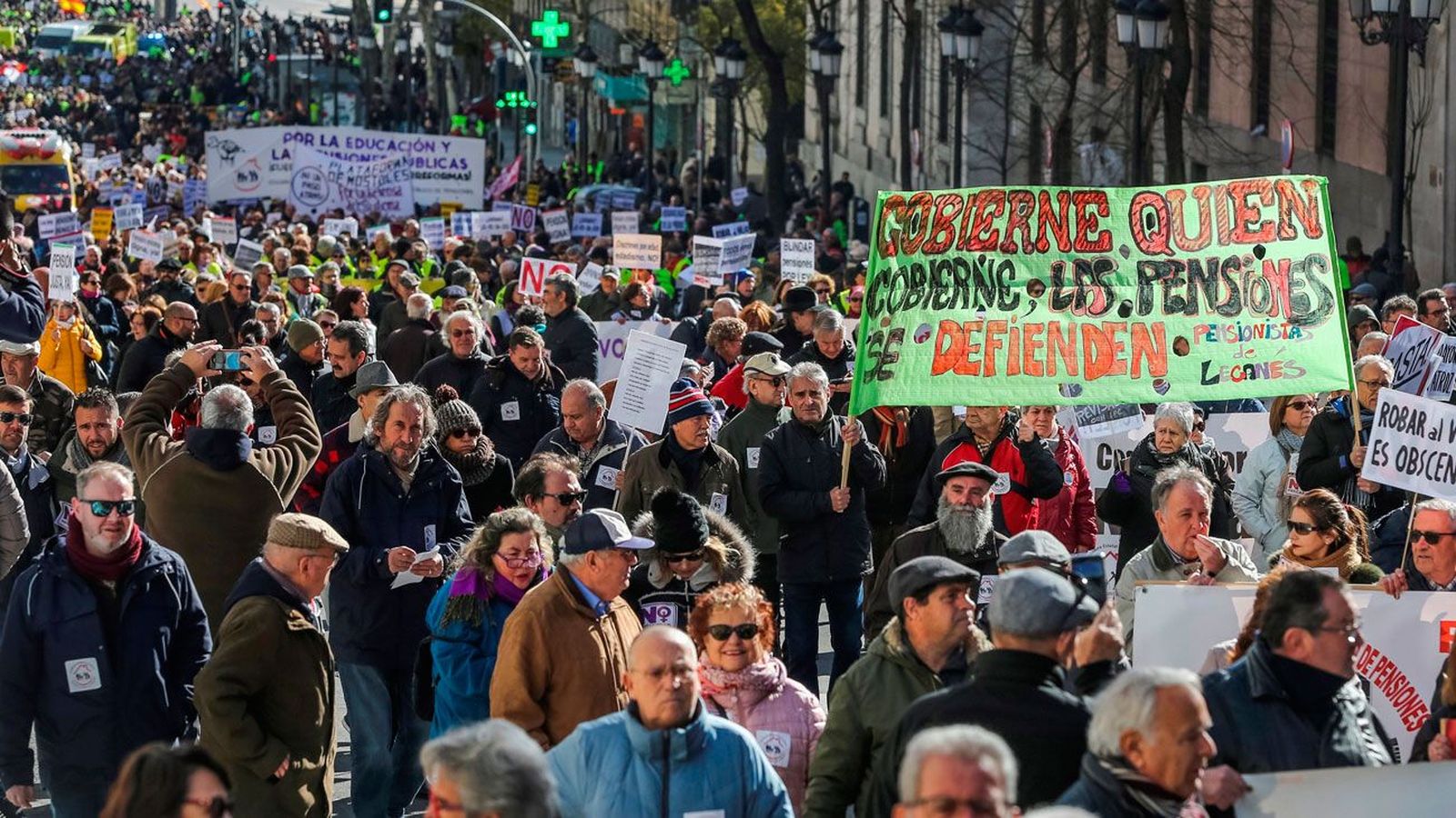 Jubilados protestan en Madrid "por un sistema digno de pensiones"