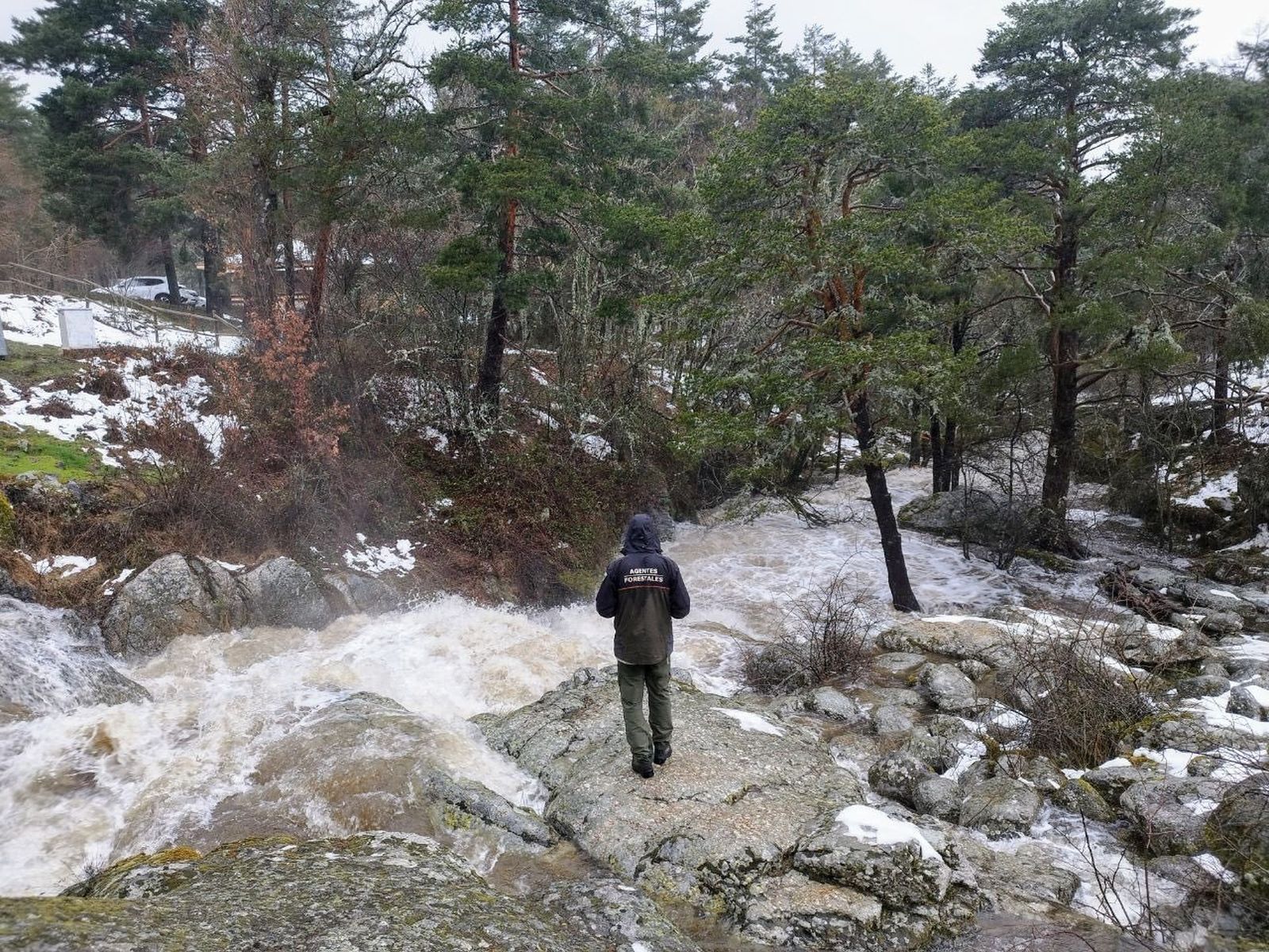 El río Lozoya baja con fuerza en el entorno de Rascafría