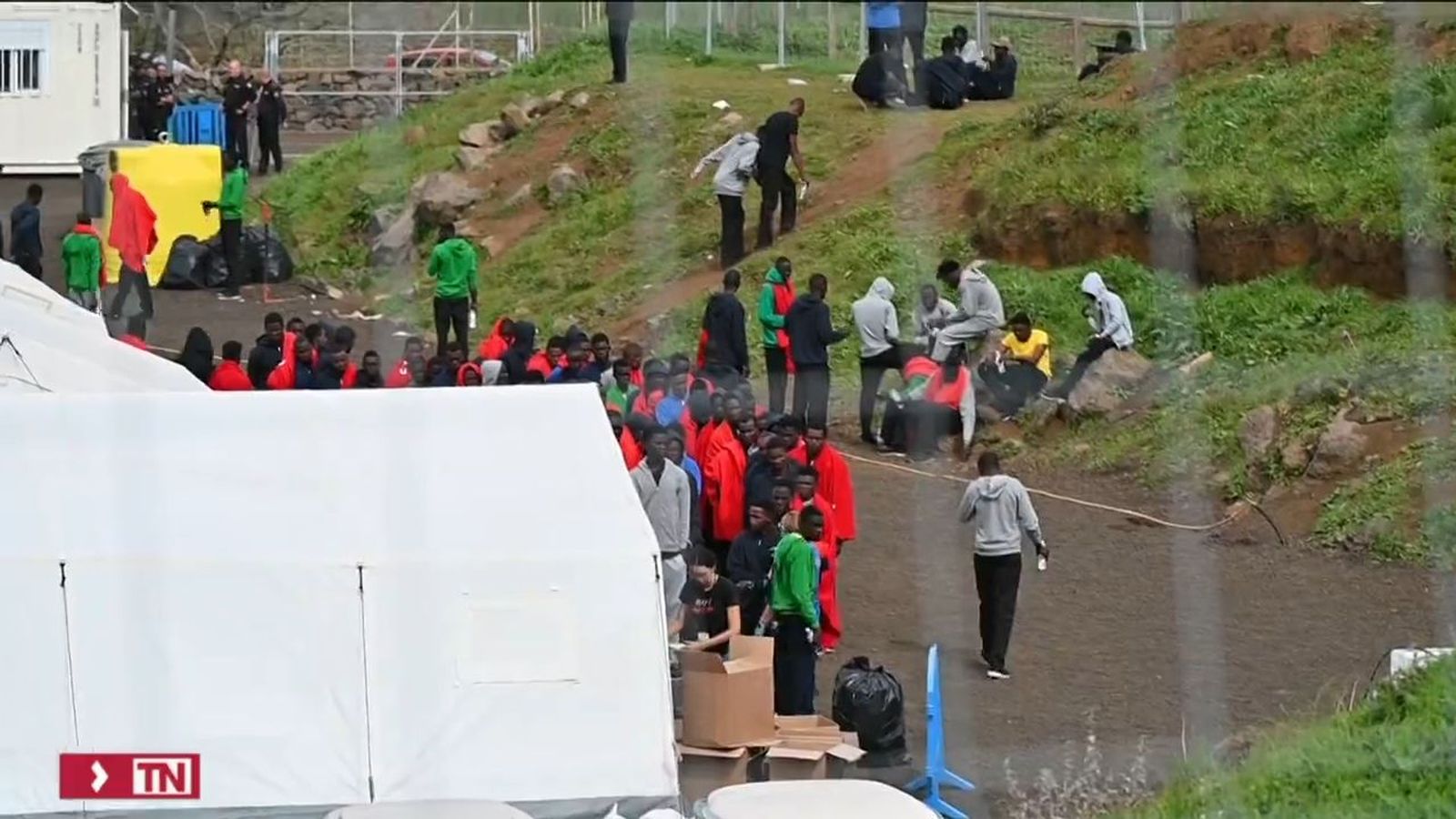 Migrantes llegan a la isla de El Hierro