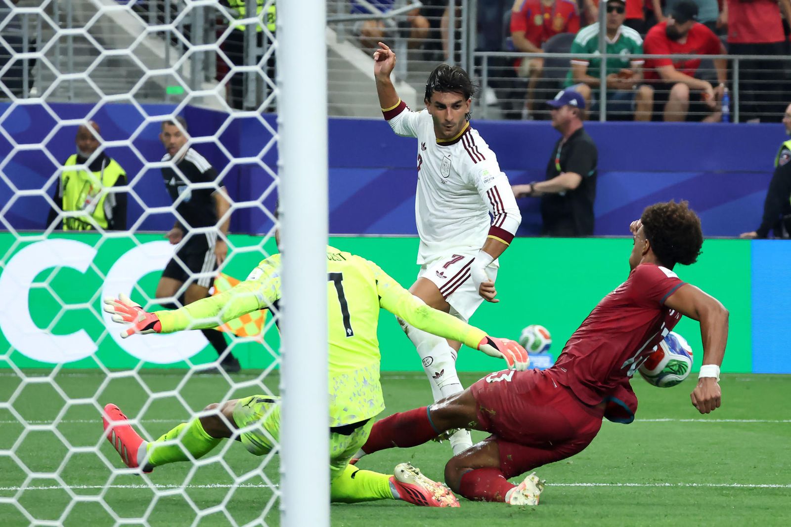Ferrán Torres ante Portugal