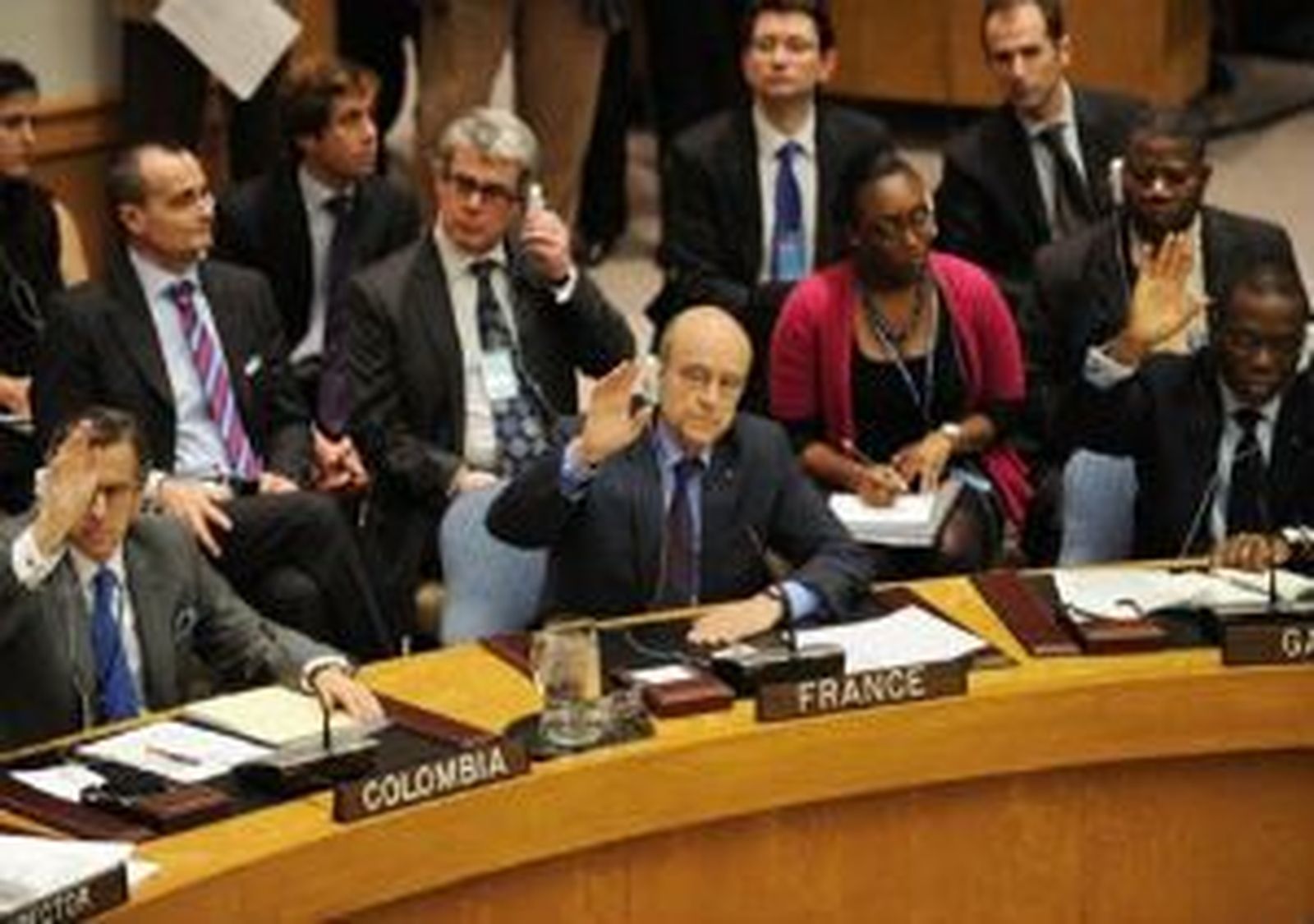 Los países de la OTAN intensifican los preparativos para la intervención militar en Libia