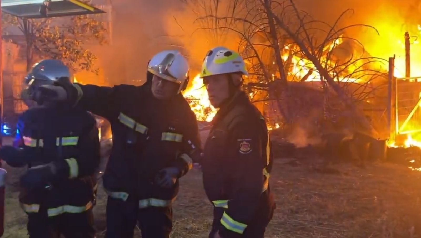 Incendio agrícola tres naves