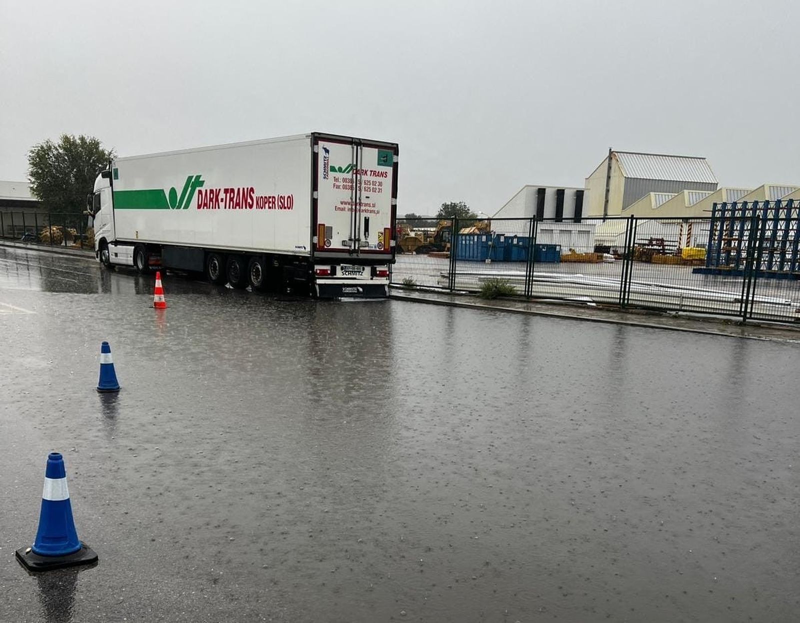 Inundación en el polígono industrial de Arganda del Rey