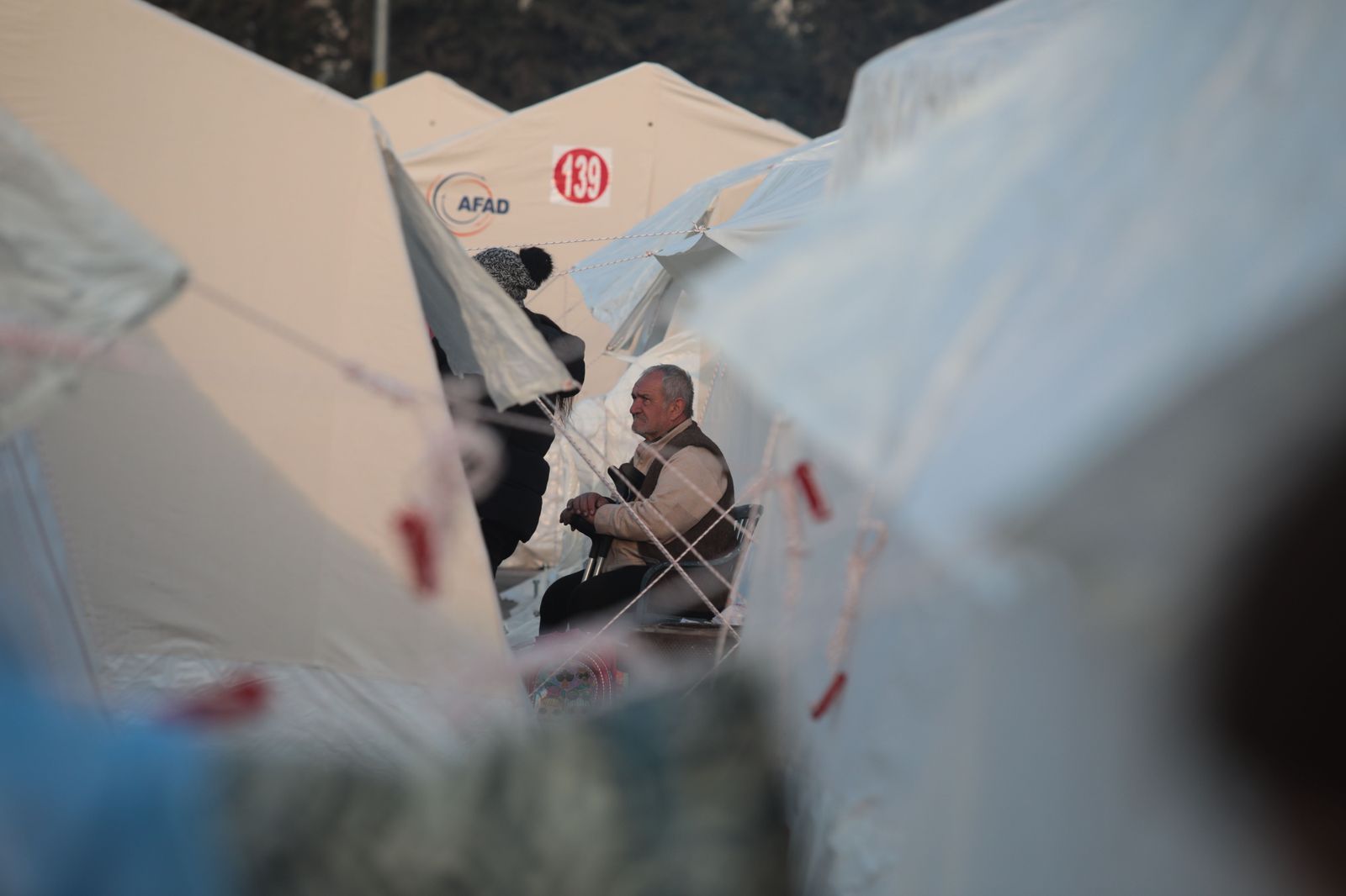 Tiendas de refugio por el terremoto en el norte de Turquía