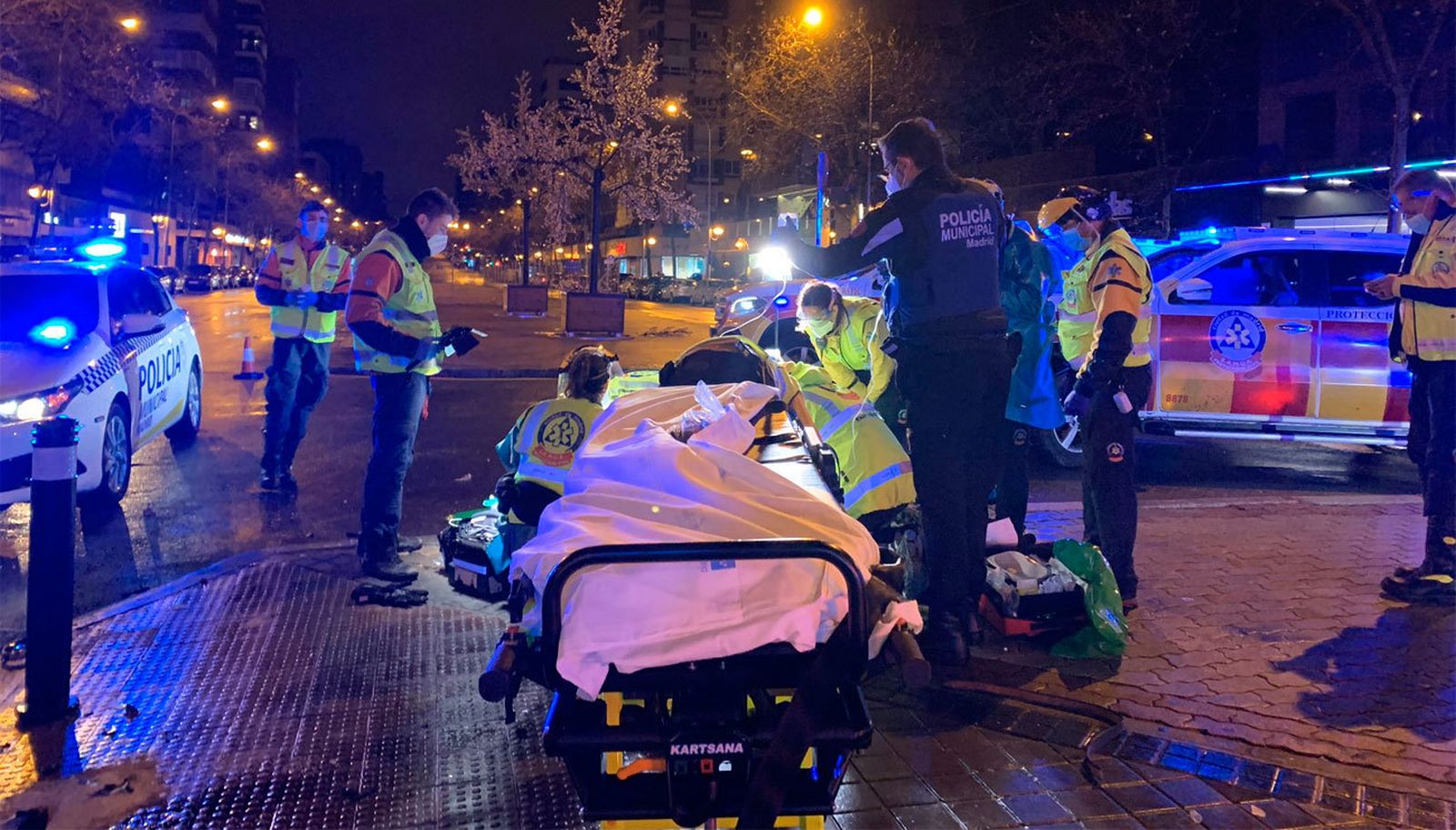 Imagen de los servicios de emergencia en el lugar del accidente