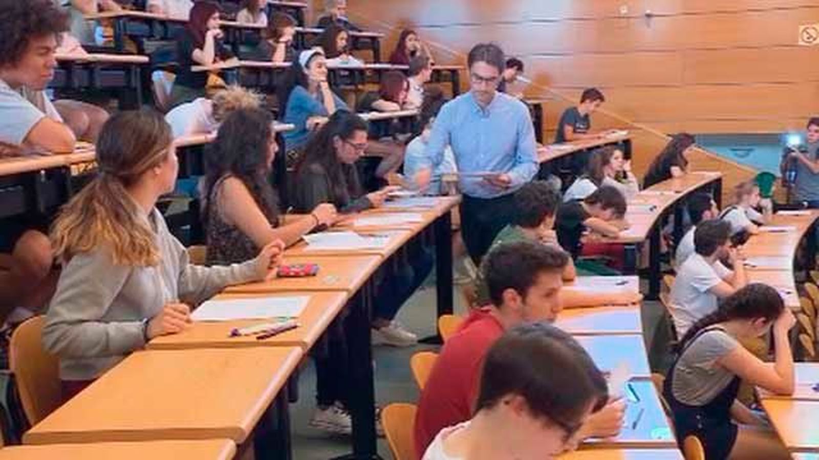 Manuel Vicent y 'Palabralogía', en el primer examen de la nueva selectividad en Madrid
