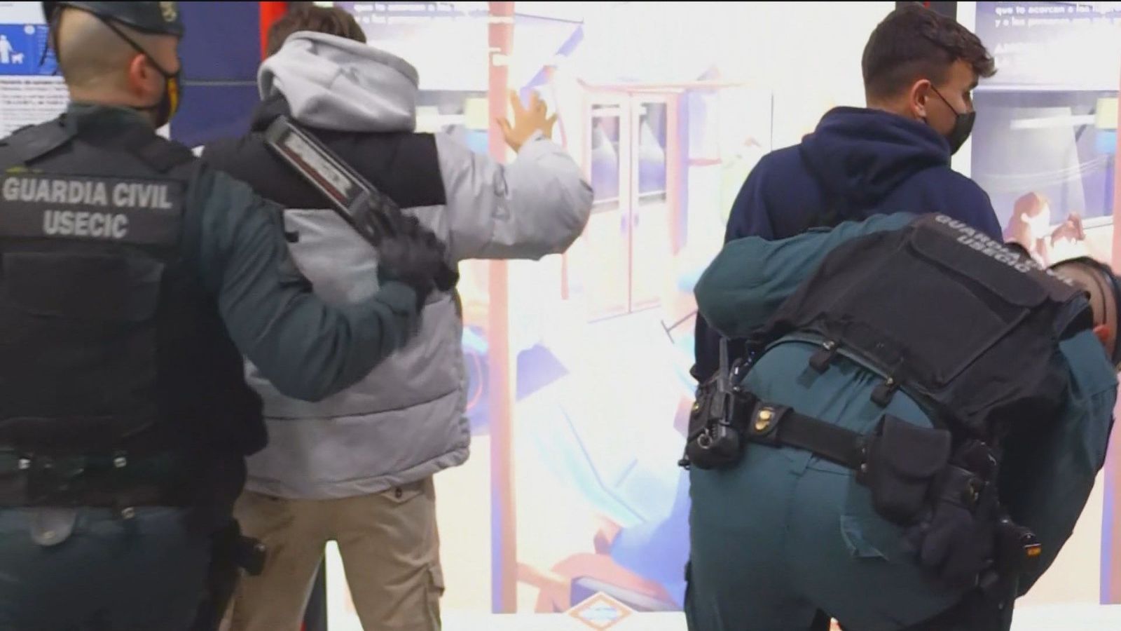 Se intensifica el control policial en las zonas de más actividad de las bandas latinas