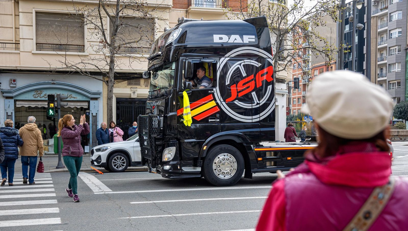 Los fabricantes y distribuidores avisan: "Cada día que pasa los problemas de suministros son más grandes"