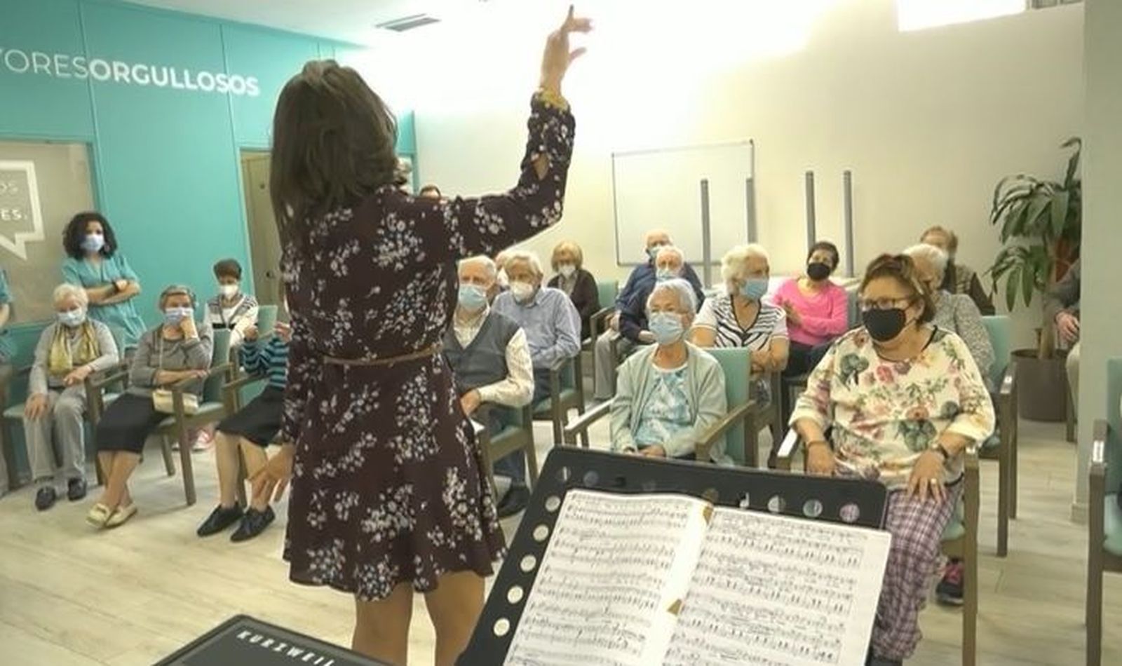 Rosa, la enfermera de Aluche que canta ópera debajo de un puente
