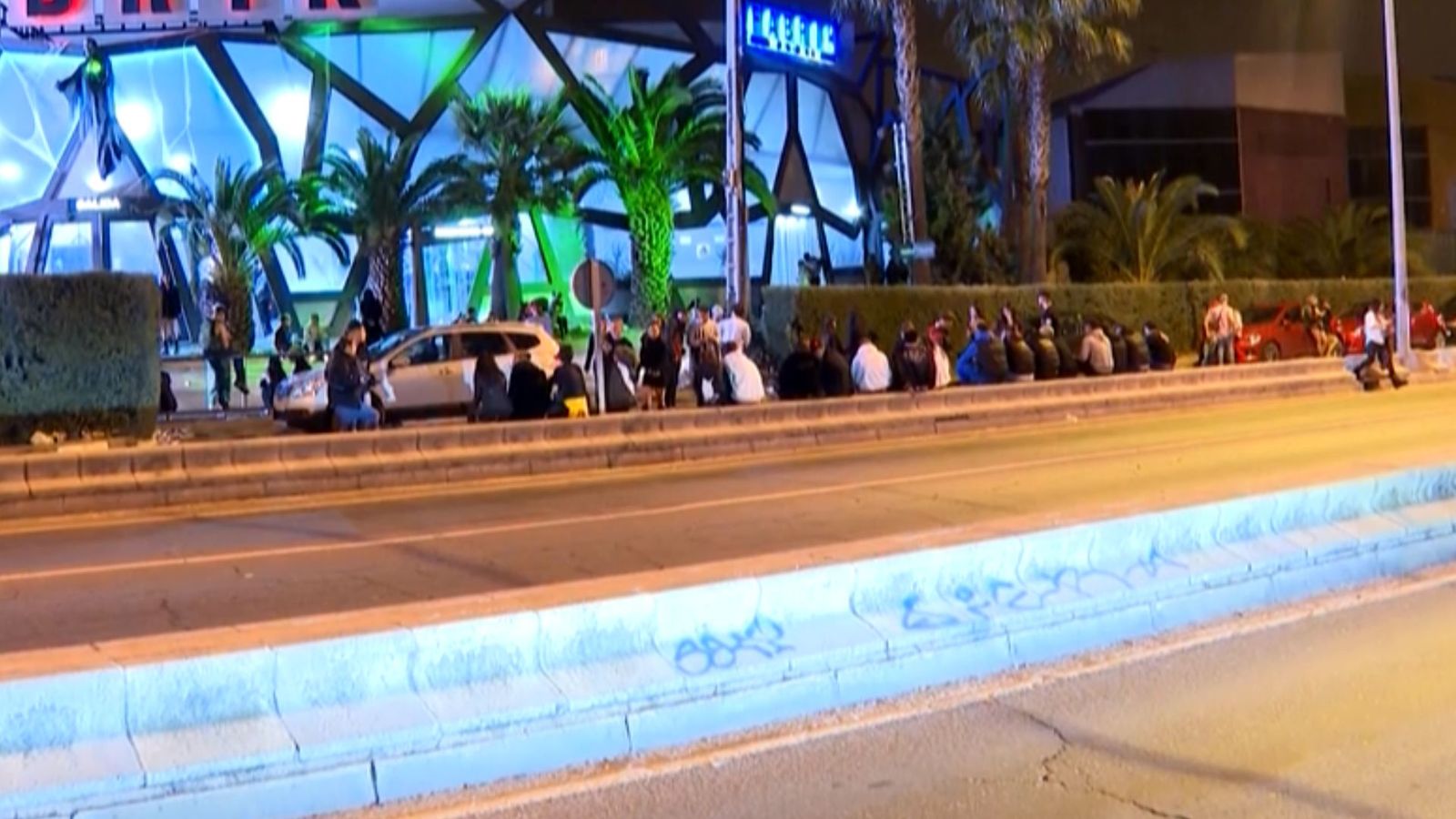 Deniegan la entrada a varios jóvenes por ser extranjeros en una discoteca de Humanes