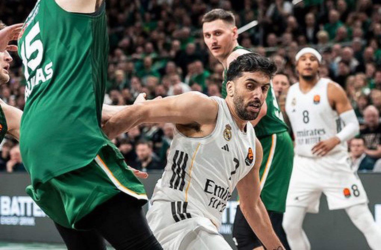 Campazzo ante el Zalgiris