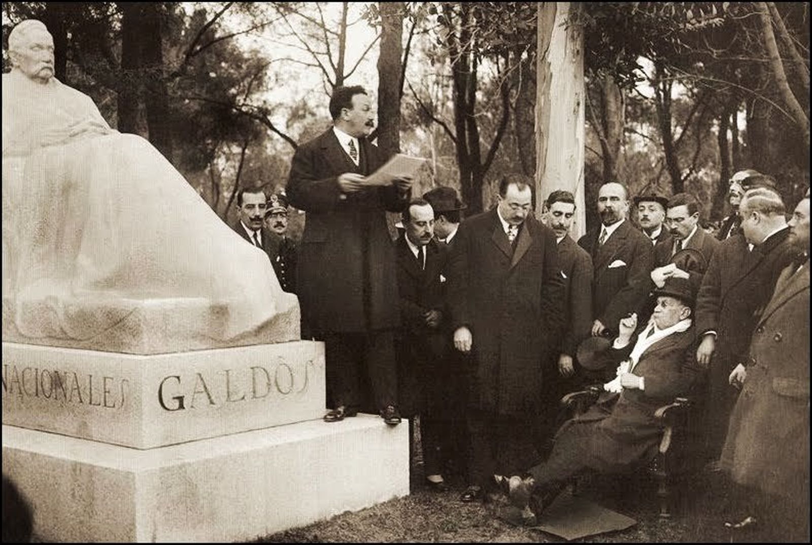 Inauguración de la estatua de Galdós en el parque de El Retiro