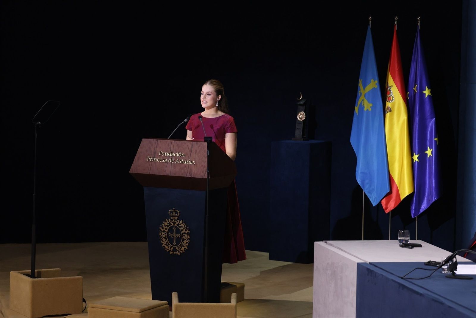 La Princesa Leonor reconoce el desencanto y la falta de expectativas que sienten los jóvenes: "Nos hacemos preguntas"