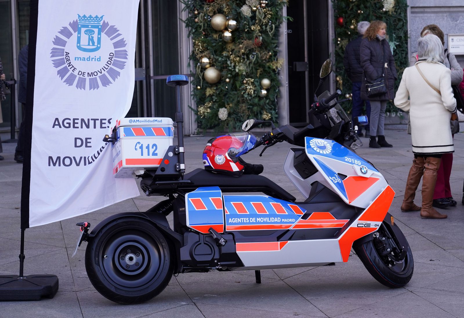 Nuevas motos eléctricas para los agentes de Movilidad de la capital
