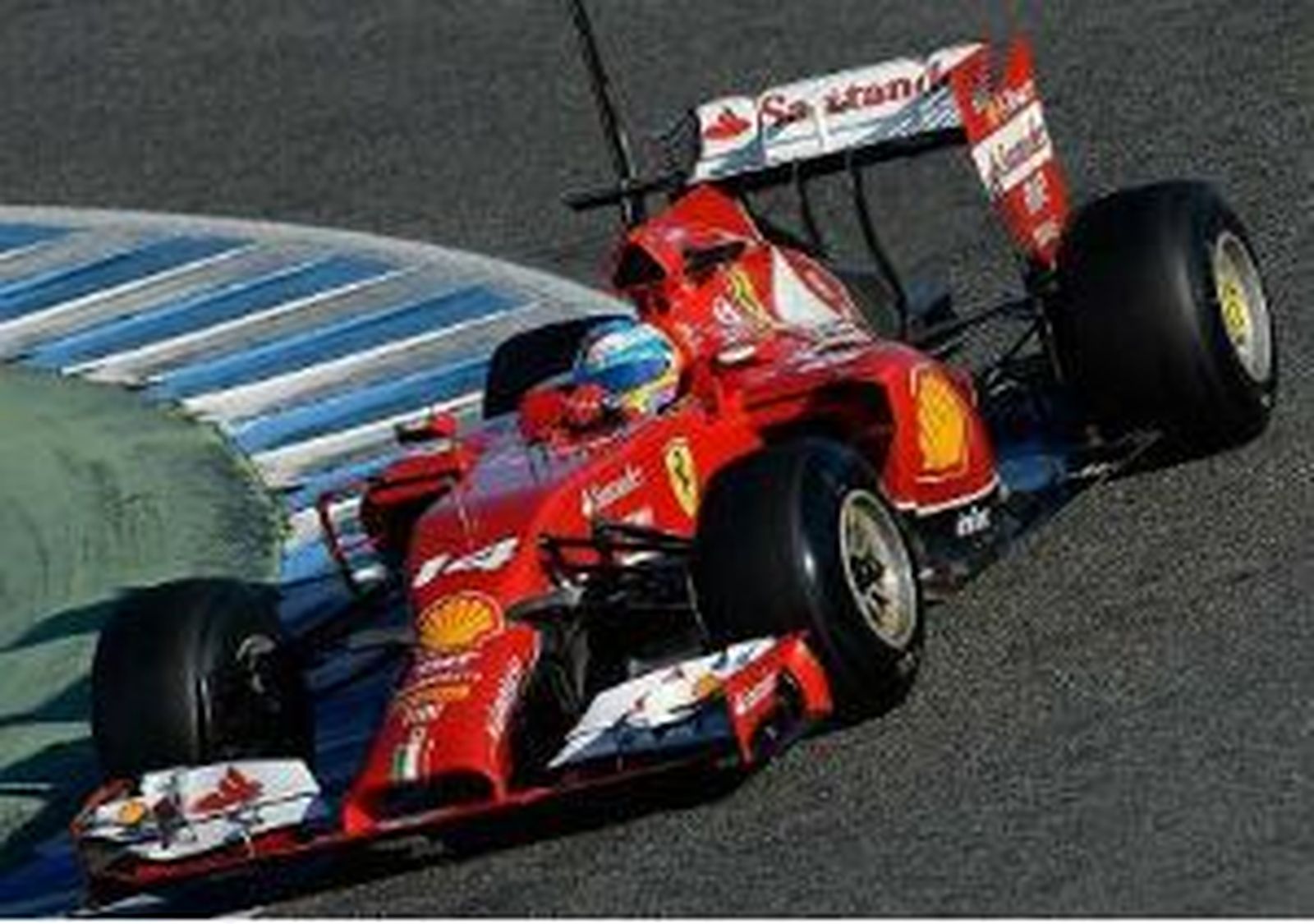 Alonso se estrena con una 5ª posición; Red Bull, con problemas