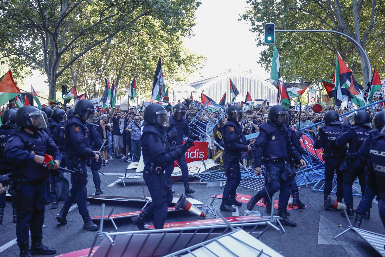Suspenden la etapa de la Vuelta en Madrid.
