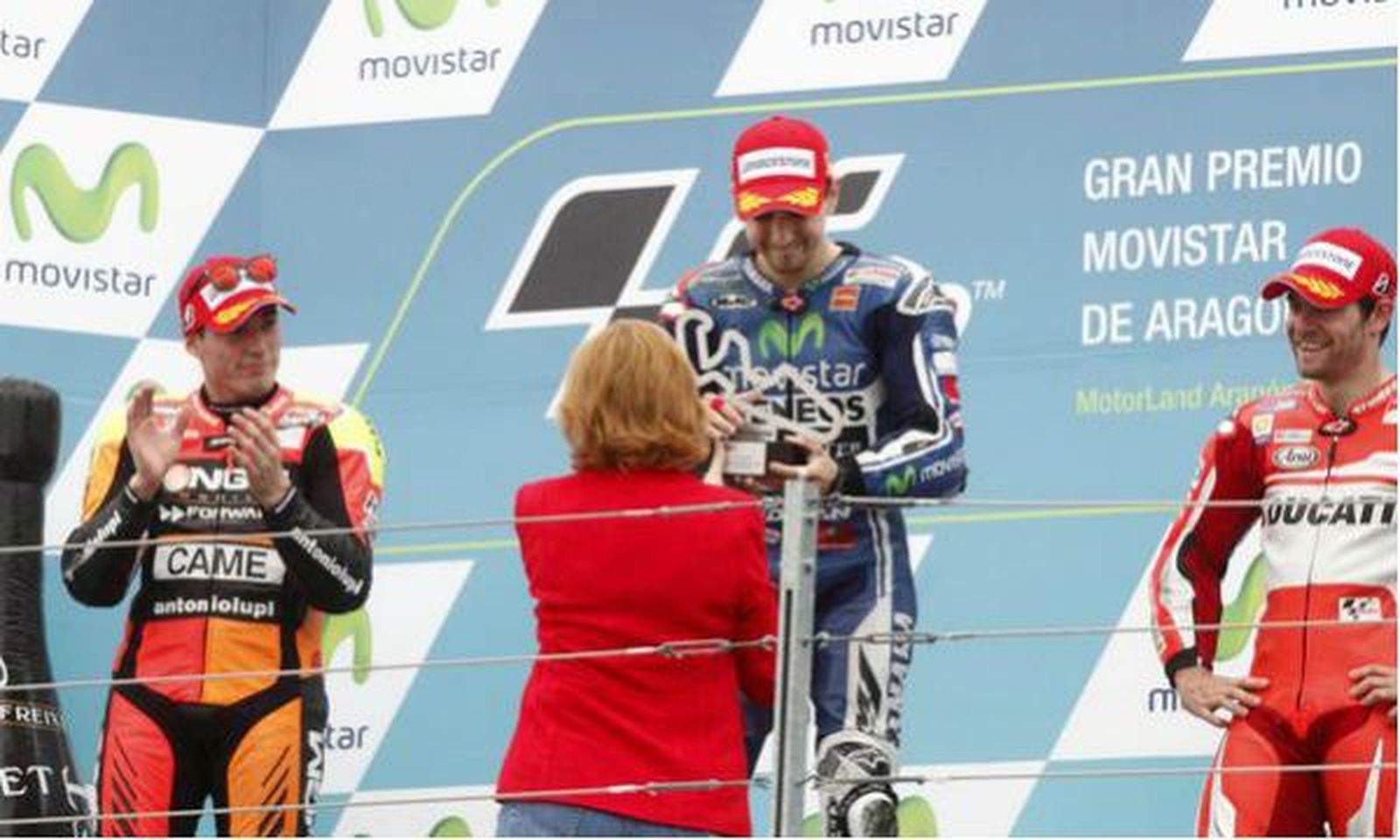 GP Aragón: Lorenzo reina entre el caos y la lluvia