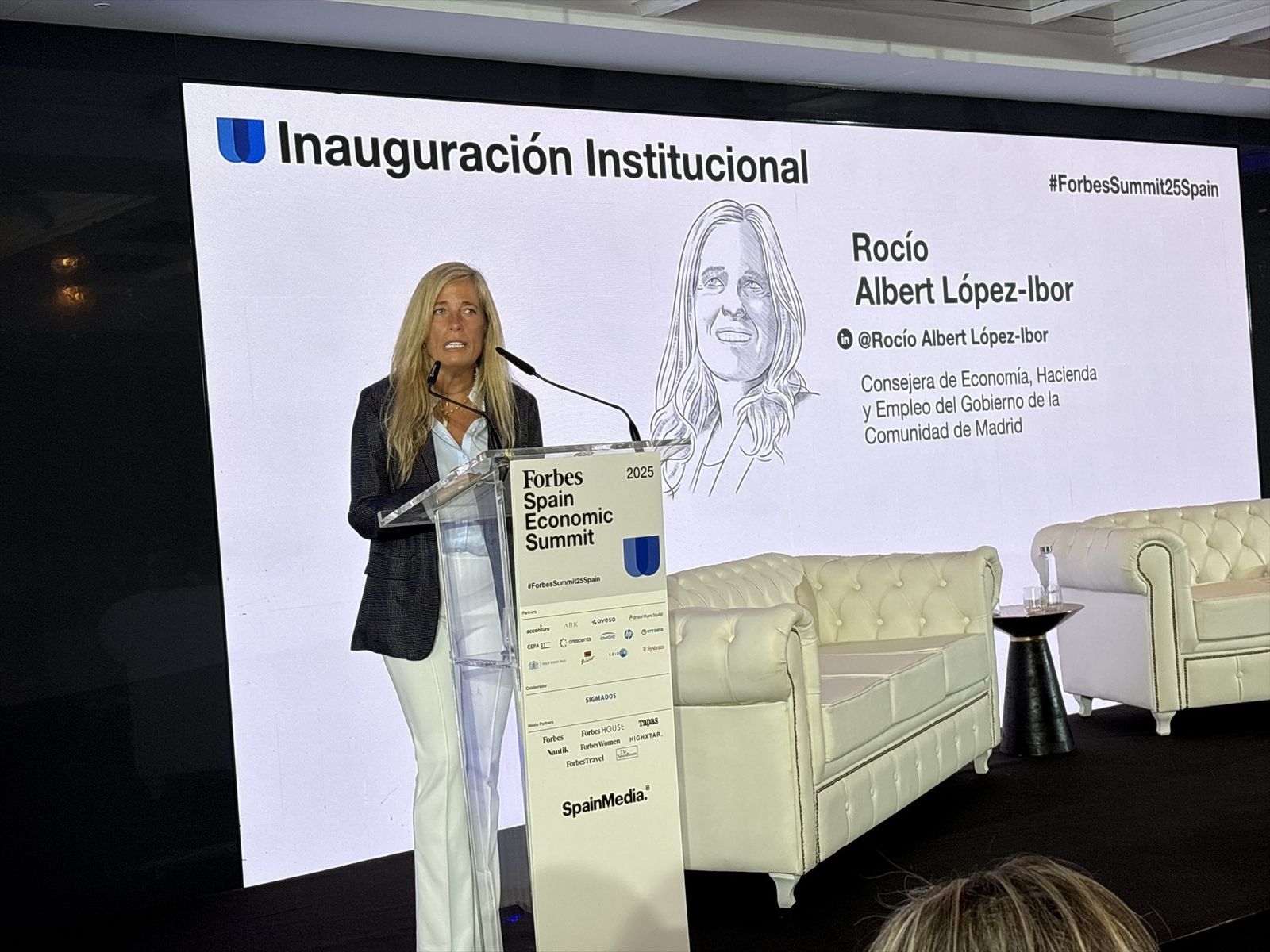 La consejera de Economía, Hacienda y Empleo de la Comunidad de Madrid, Rocío Albert, en el Forbes Spain Economic Summit 2025