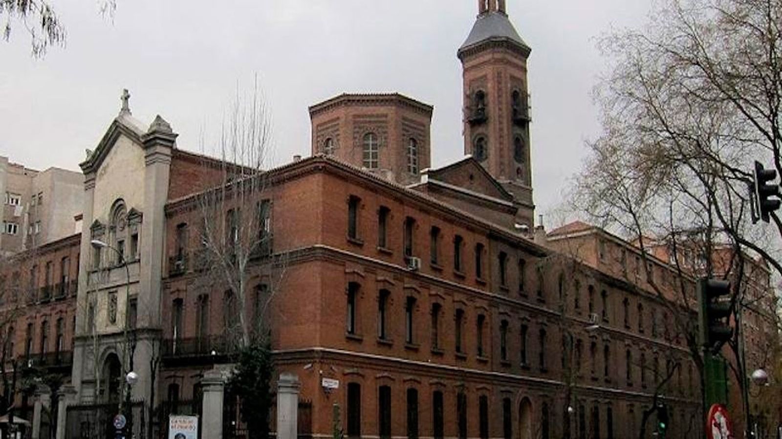Parroquia de Nuestra señora de los Dolores en la madrileña calle de San Bernardo