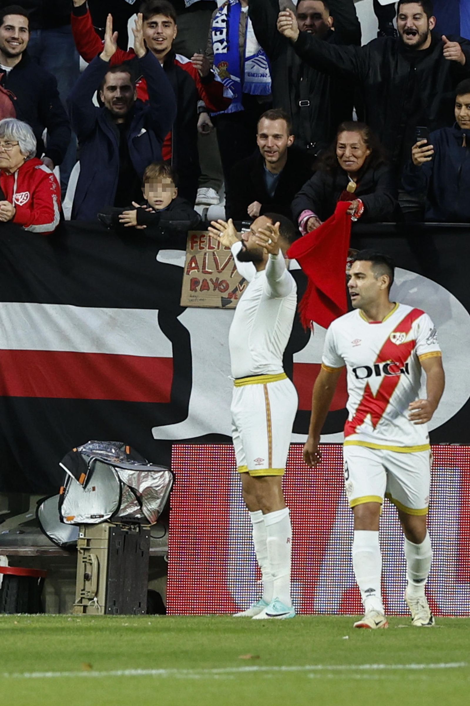 2-2. Bebé rescata un punto para el Rayo Vallecano ante la Real Sociedad en el minuto 90