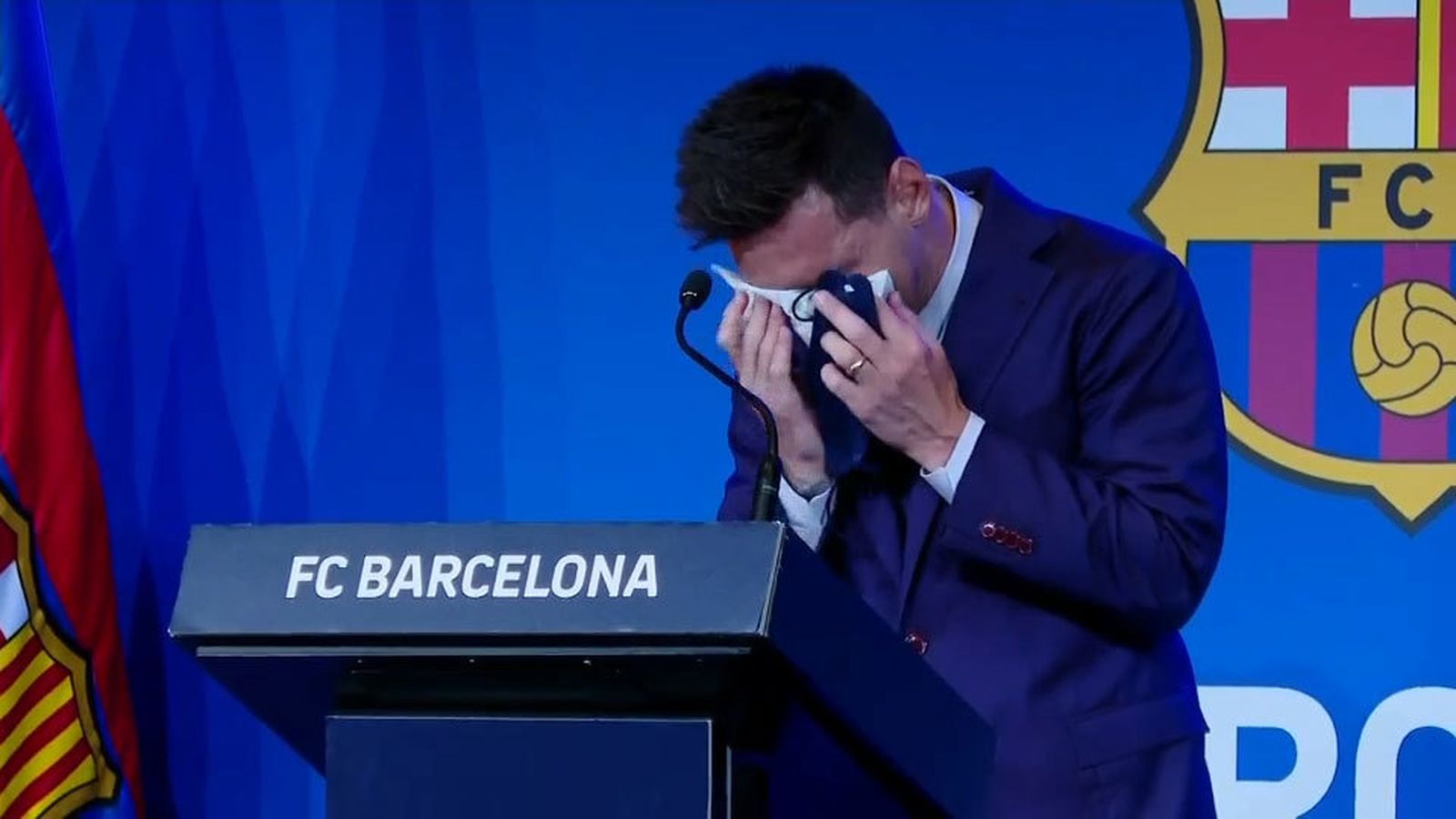 Lágrimas de Leo Messi al despedirse del Barcelona