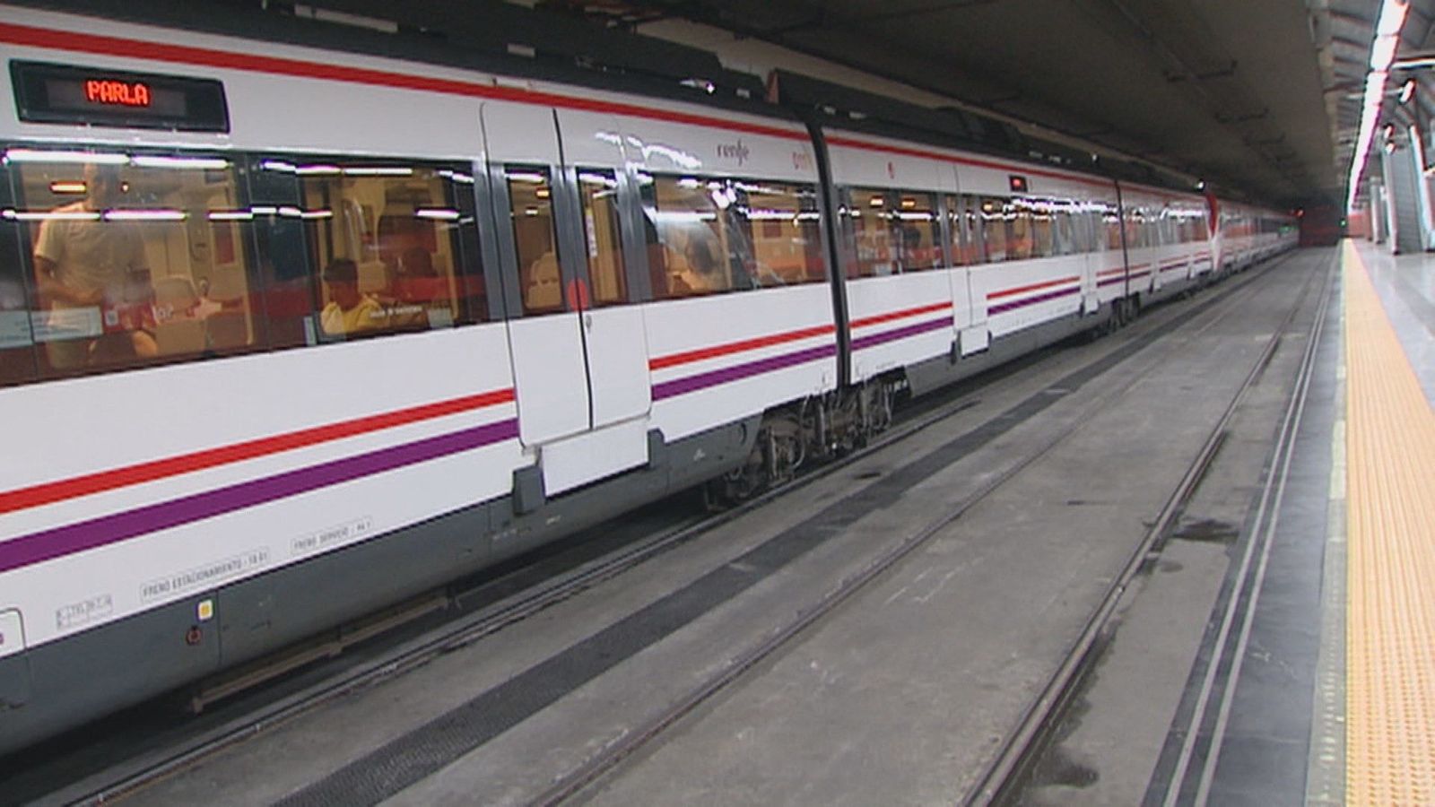 Restablecida la circulación de Cercanías entre Atocha y Nuevos Ministerios tras un incendio