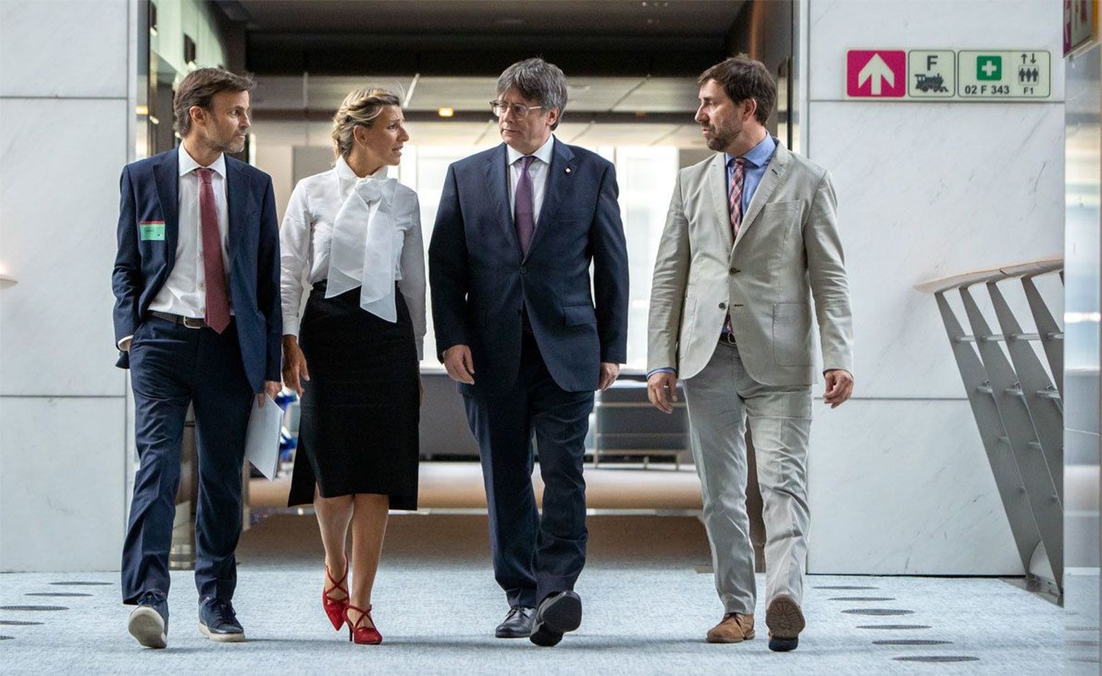 Yolanda Díaz se reúne en Bruselas con Puigdemont de cara a la investidura de Sánchez