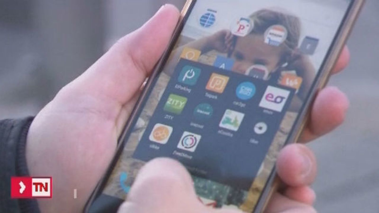 Una nueva app de aparcamiento aplicará un recargo de hasta un 10%