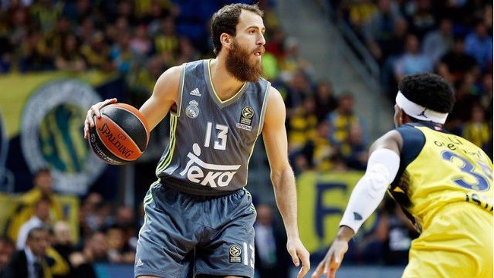 El Madrid busca ante el Fenerbahce ganar para alejarse del precipicio
