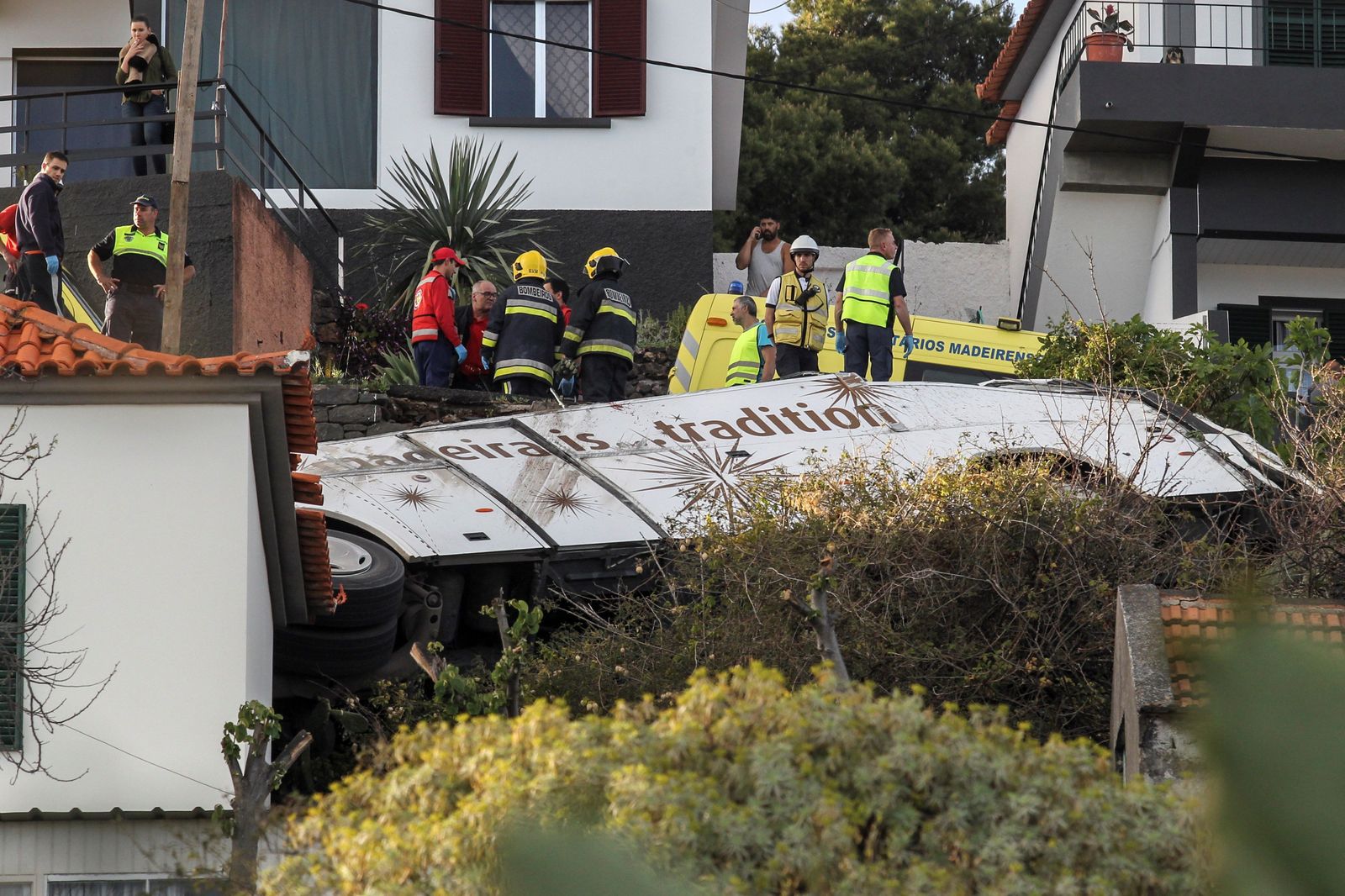 Mueren 29 personas, en su mayoría turistas alemanes, en un accidente de autobús en Madeira