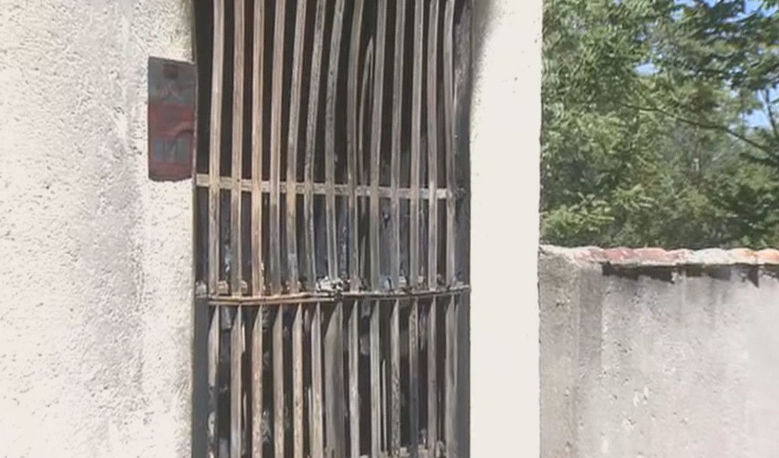 Atacan con un cóctel molotov un local de ‘Hogar Social Madrid’ en Fuencarral