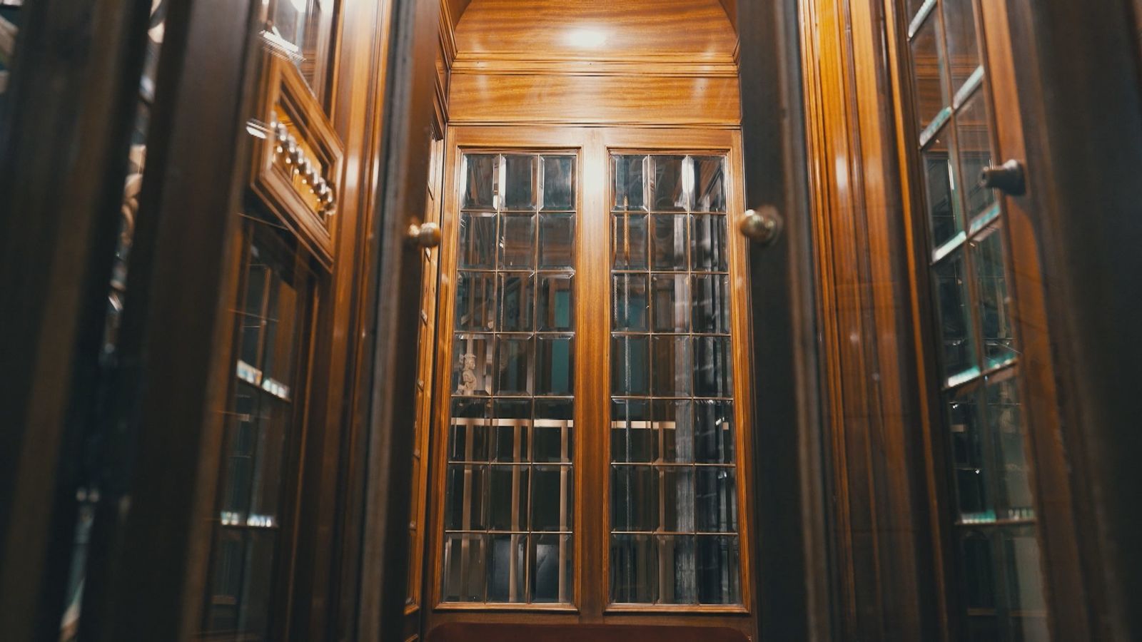 Ascensor del edificio Colonial
