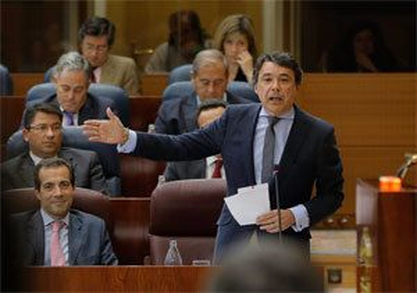 Gómez pide un plan industrial y González asegura que el sector crea empleo