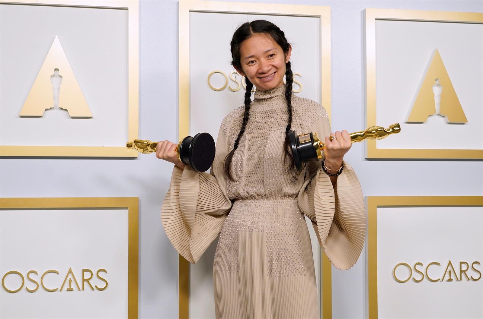'Nomadland' de Chloé Zhao hace historia  en los Oscar de la pandemia