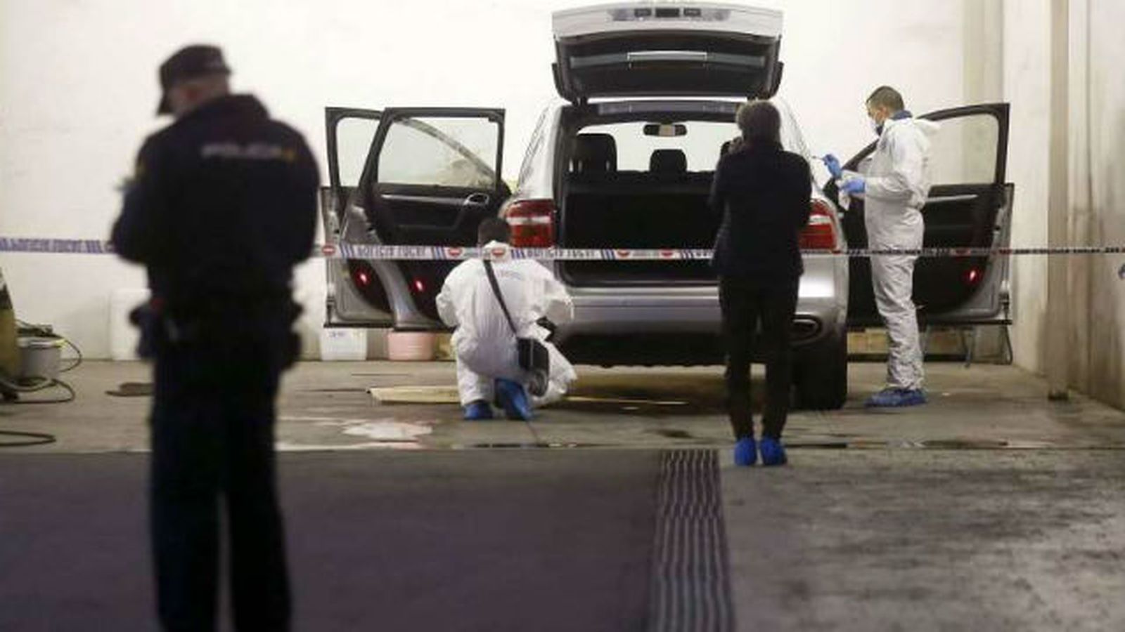 Detenido un yerno de la viuda del expresidente de la CAM por el crimen