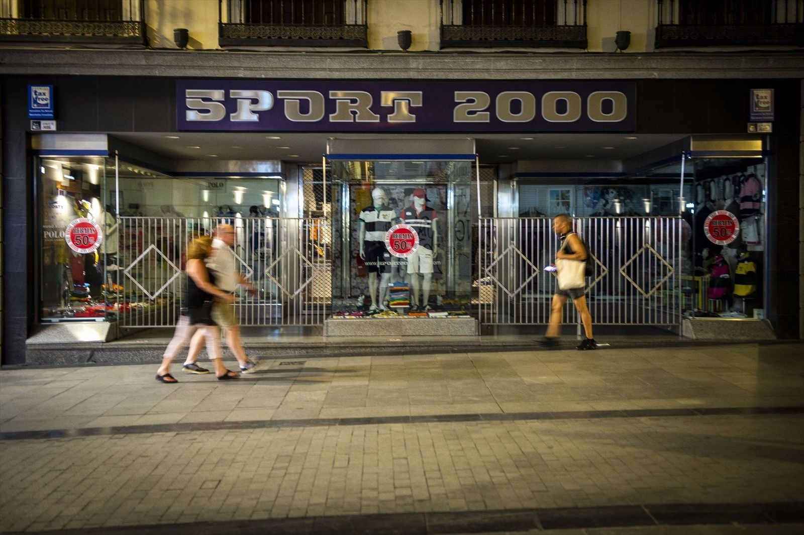 Madrid pide eliminar los horarios de iluminación de escaparates en Navidad