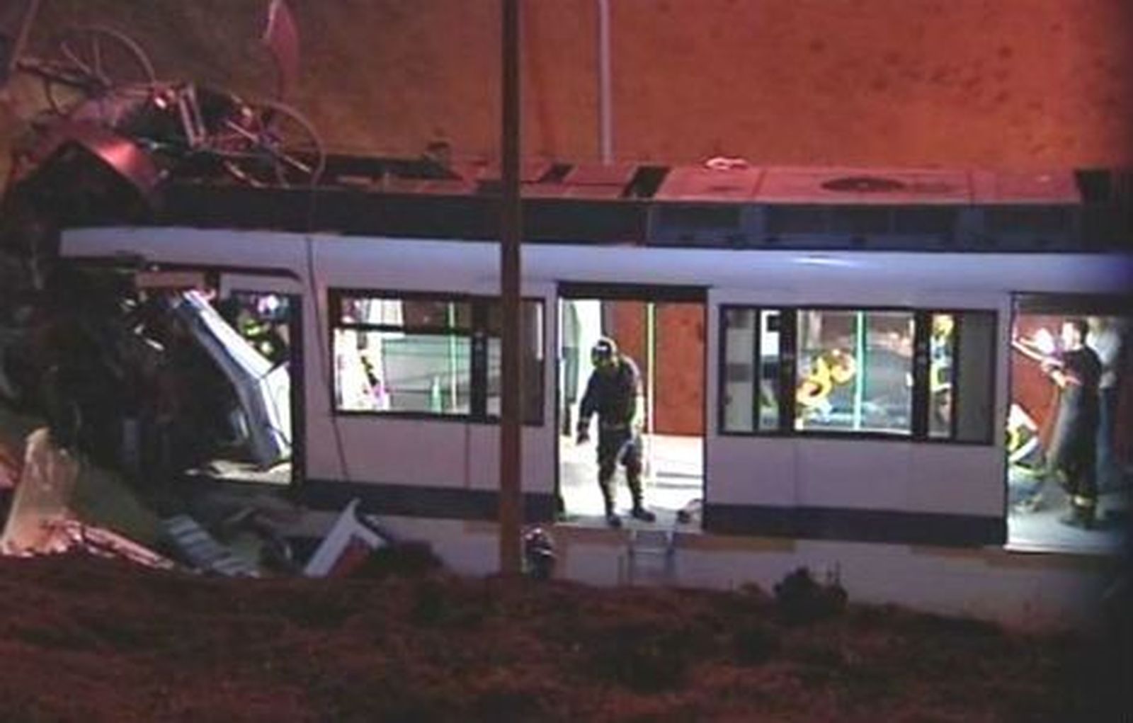 Dos muertos y dos heridos al chocar un tren en las cocheras de Metro de Madrid