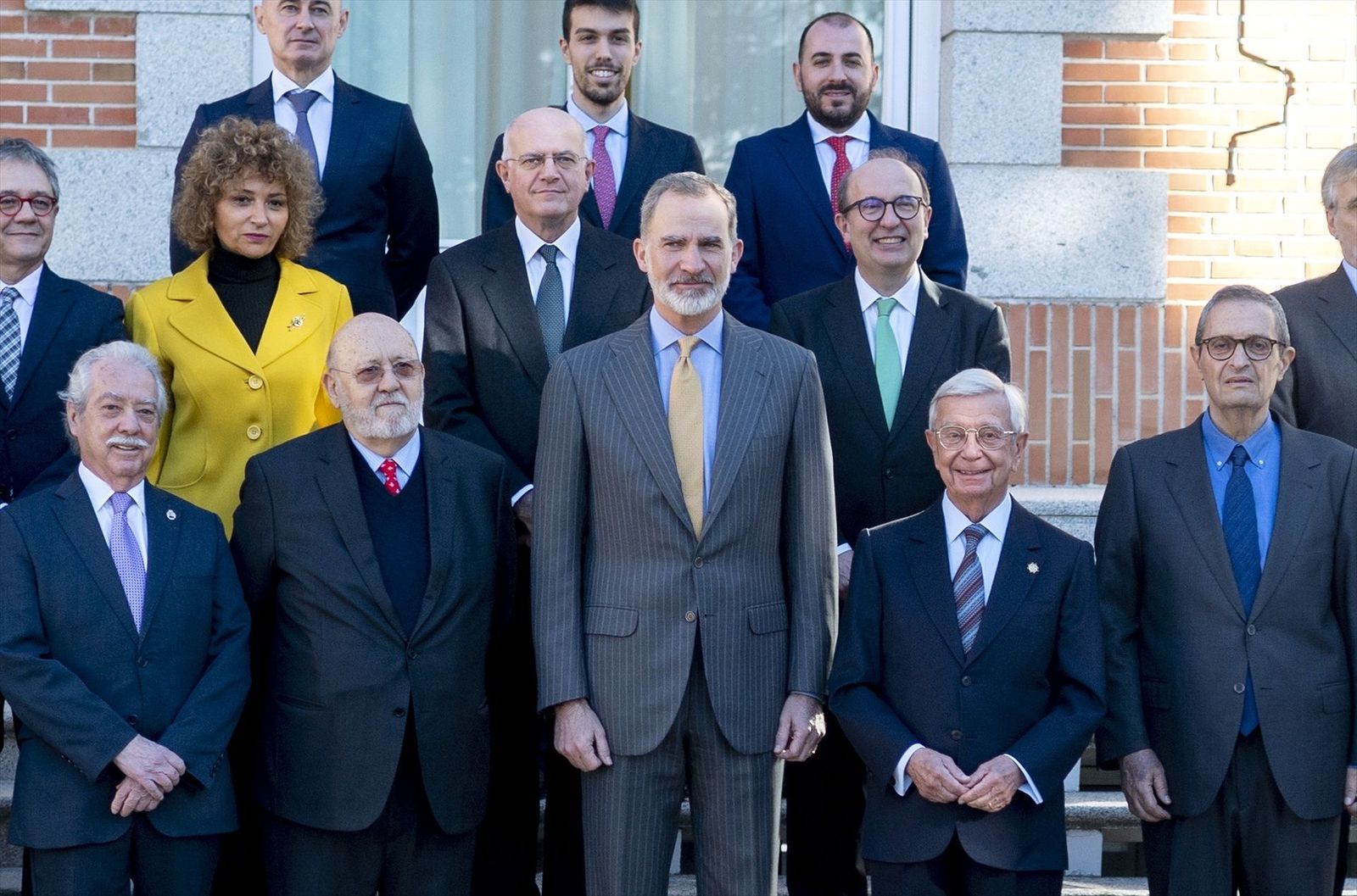 Felipe VI se reúne con Tezanos y anteriores presidentes del CIS
