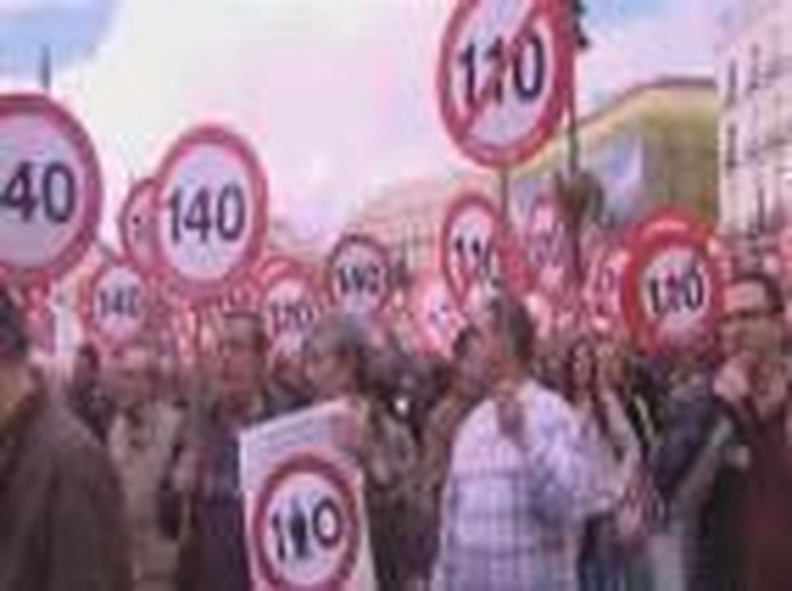 Unas 250 personas se concentran en Sol contra el  nuevo límite de velocidad