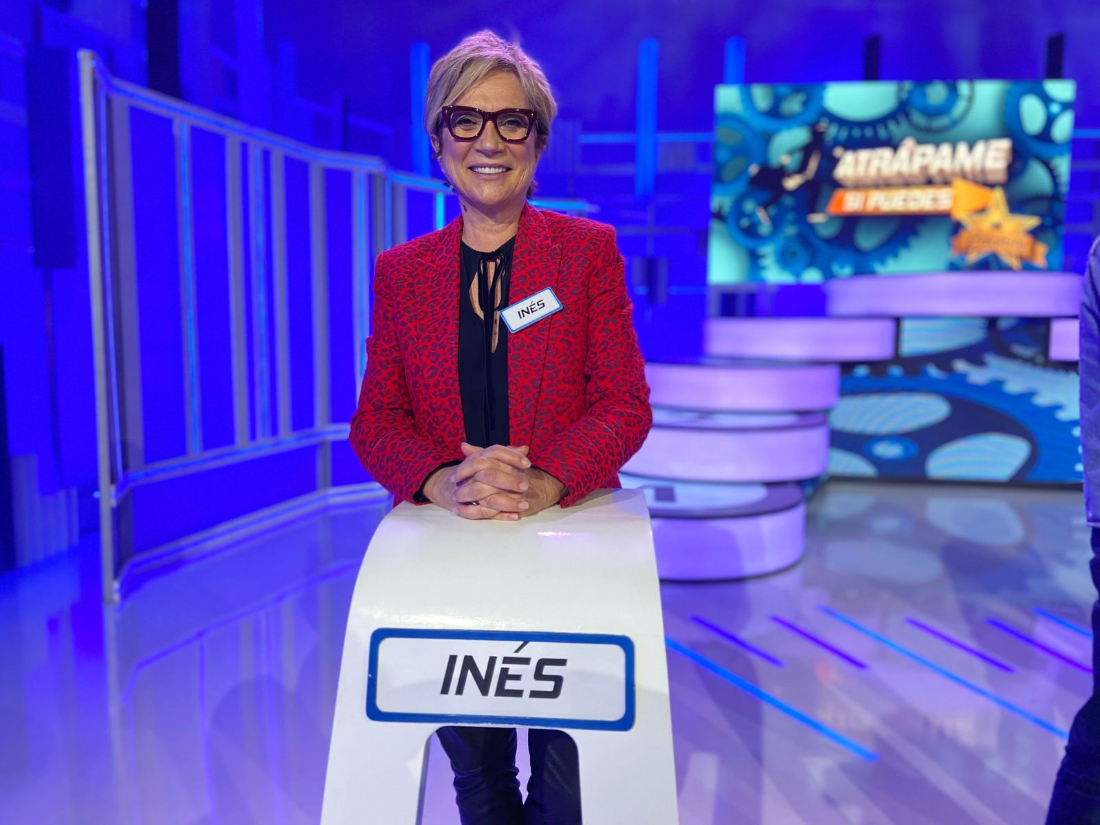 Inés Ballester: Periodista y presentadora. Actualmente puedes verla en ‘La música de mi vida’, un programa de esta cadena. Tiene un CV en televisión igual o más extenso que el de José Sacristán en cine. Cuidado con ella porque viene a por todas y juega en casa.